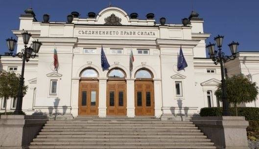 Народното събрание подновява редовната си работа