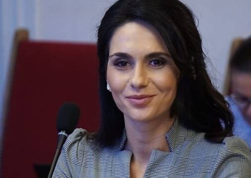 Коя е „девойката“ за „ценни указания“ (още за героите от есемесите на Божков)