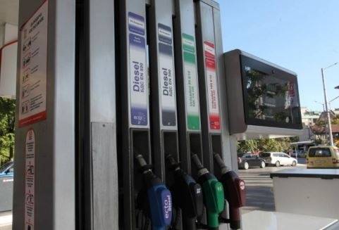 До 100 държавни бензиностанции в областните градове