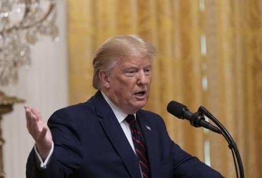 Тръмп пие хидроксихлорохин и се гневи на СЗО