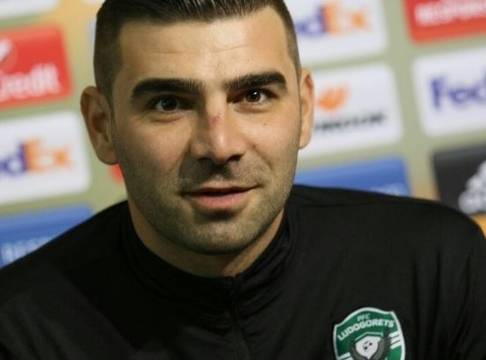 Вратарят Владо Стоянов преподписа с „Лудогорец“
