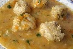 Кюфтета яхния по селски