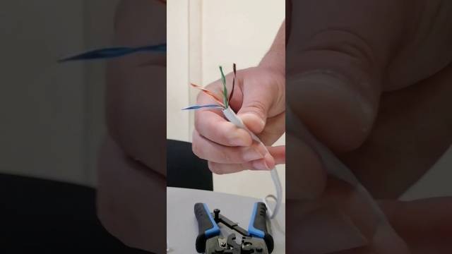 Как да си направим LAN кабел. Кримпване на RJ-45 кабел. How To Make RJ45 Network Patch Cables.