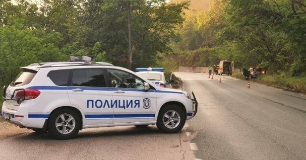 Мъж загина в катастрофа между ТИР и лек автомобил