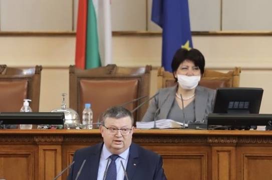 НС прие годишния доклад за дейността на КПКОНПИ