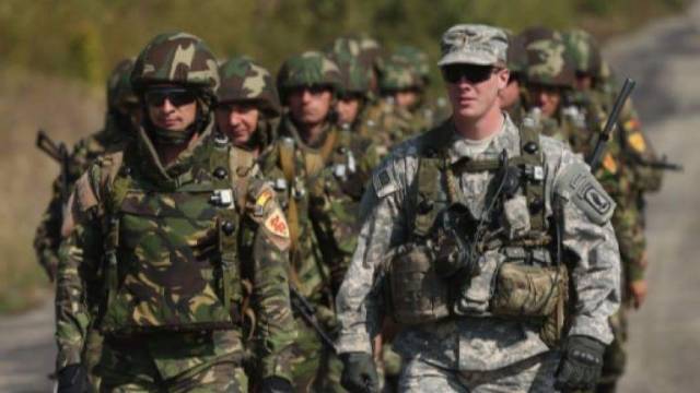 Любимата Песен на Бойко Борисов – – батальона се строява за последен път