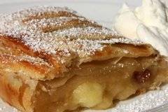 Щрудел с бисквити