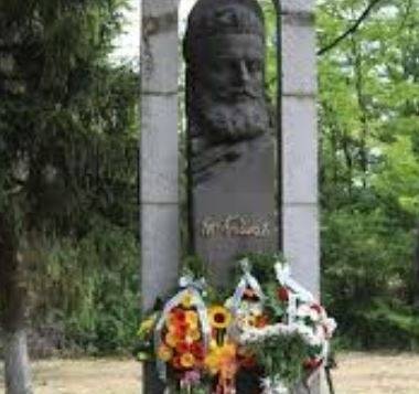 Депутати и кметове от ВМРО се включват в патриотичното фото предизвикателство на Каракачанов