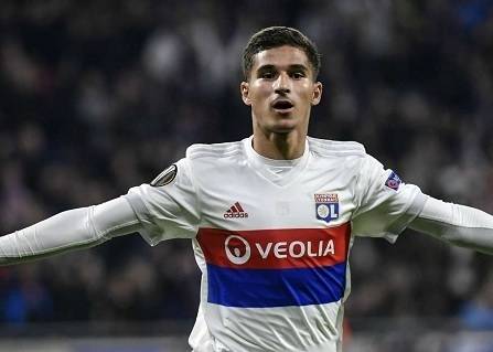 Юве обмисля оферта за звезда на Лион – SportVox