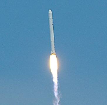 Исторически ден: Отбелязваме 10 години от първото изстрелване на ракетата Фолкън 9!