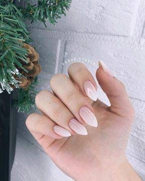 Омбре Маникюр: 15 топ Идеи, които Изглеждат Стилно на Нокти с Всякаква Форма