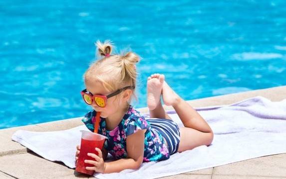 Бебешки и детски дрешки за момичета пролет-лято 2020 год. от Мини Ми