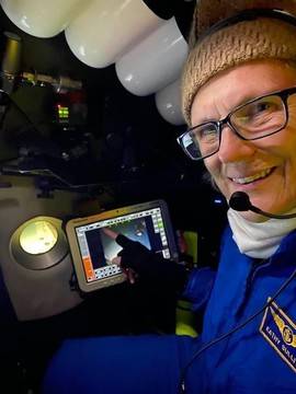 Историческо постижение: Първата американка в открития космос Катрин Съливан достигна Марианската падина!