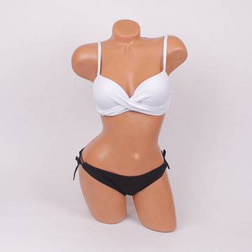 Стилен бански в бчло и черно