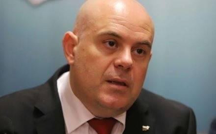 Гешев: Скандалите през последните дни целят дестабилизиране на страната и предсрочни избори