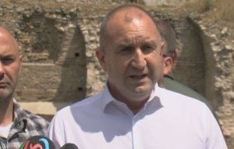 Президентът: В политиката трябва да влизат хора с утвърдени ценности