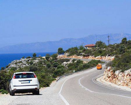 Колa под наем за семейната почивка – откъде да наемем?