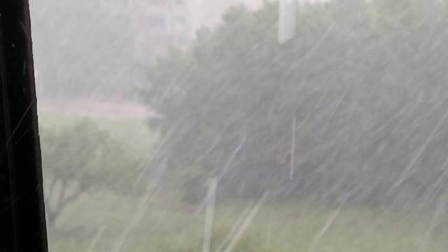 СИЛЕН ПОРОЙ И ГРАДУШКА ВЪВ ВАРНА