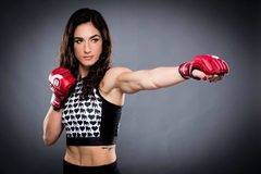 ММА кралицата Брук Майо