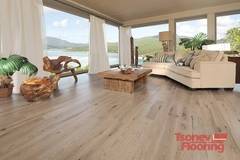 Промо декори ламинат Егер през месеци юли и август от колекция Light Living