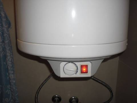 Ел Техник. Ремонт на бойлери. Електротехник. Електро услуги. Услуги по домовете без почивен ден. Спешен ел техник….