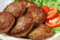 Класическата рецепта за кюфтета-Още помня как майка ми ги правеше-2 вида кайма, хляб и лук и най-вкусните кюфтета са тук