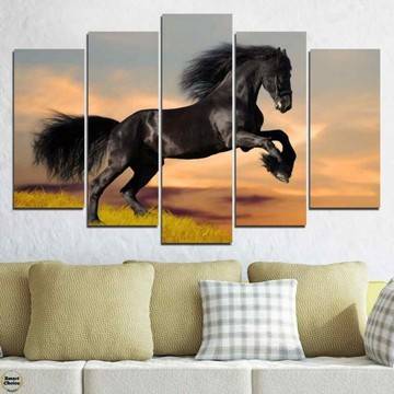 Декоративно пано за стена с буен черен жребец – HD-022