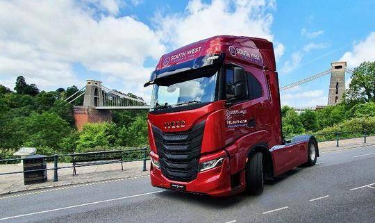 IVECO S-Way тръгва на път