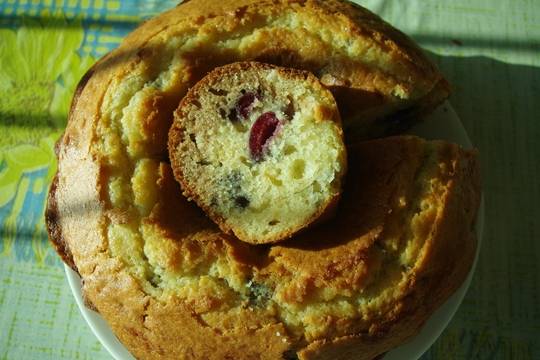 Двуцветен кекс с плодове