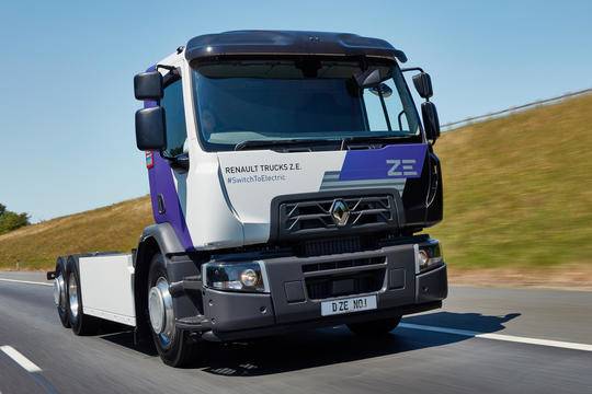 Renault Trucks с електрическата ZE и Range T Fuel Eco