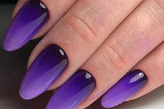 Лилав Маникюр в Цвят Патладжан – Великолепни и Загадъчни идеи