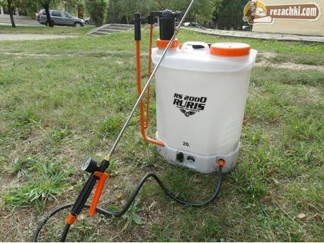 Акумулаторна пръскачка RS 2000