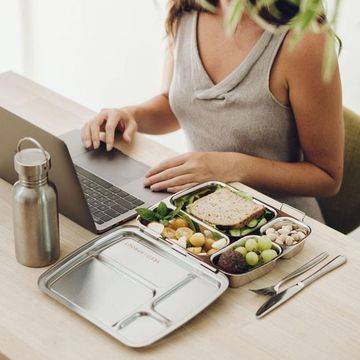 Защо е важно да не пропускате обяда, когато сте на работа?