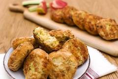 Картофени кюфтенца с лук и сиренеКартофени кюфтенца с лук и сирене