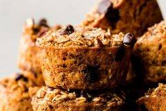 Безглутенови мъфени без захар от печена тиква и овесени ядки