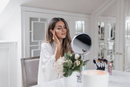 9 грешки в грима, които ни карат да изглеждаме уморени