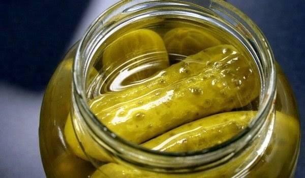 Туршия от кисели краставички