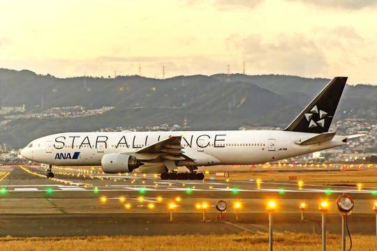 Глобалният въздушен трафик се възстановява бавно