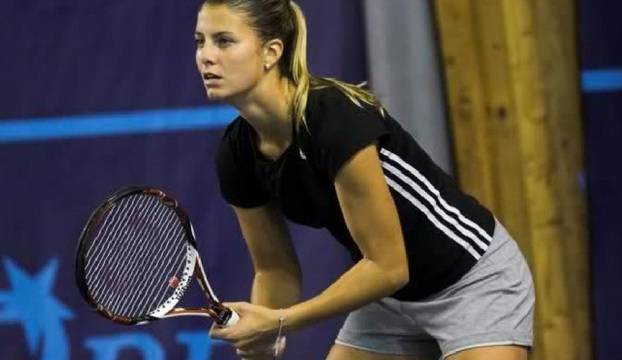 Секси снимки на Манди Минела