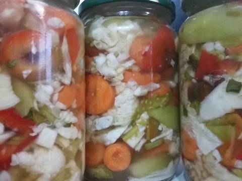 Туршия мариновани зеленчуци