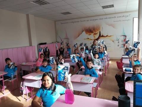 ТЕЦ „КонтурГлобал Марица Изток 3“ подсигури средства за защита от COVID-19 на деца и младежи в Стара Загора и Гълъбово