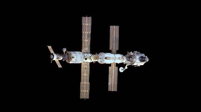 Историческа дата: на 2 ноември 2000 г. първият екипаж пристига на МКС!