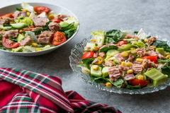 Питателна салата с риба тон