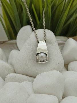 Дамски сребърен медальон с перла 1073M