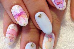 Модерни Идеи за Маникюр Акварел