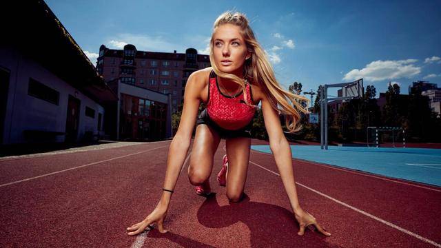 Невероятно красивата атлетка Алика Шмит