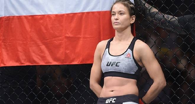 Секси снимки на Каролина Ковалкевич