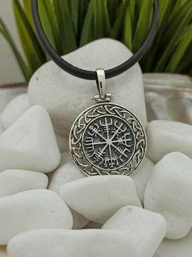 Масивен сребърен медальон „VEGVIZIR“ 1411M