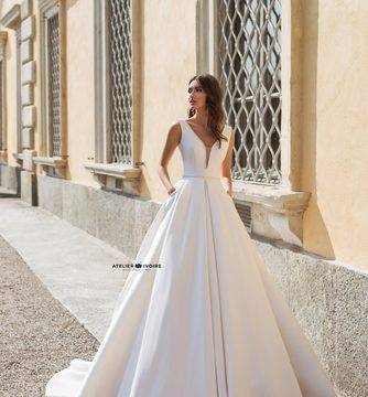 Изискана сватбена рокля Lorenza by Vasylkov…