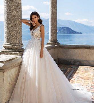 Изключително впечатляваща булчинска рокля Rossana by…